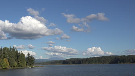 Washington-Silver-Lake-And-Mt-St-Helens-Pan-And-Zoom