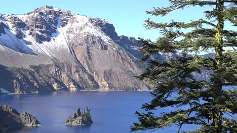 Oregon-Kratersee-Schöne-Aussicht-Auf-Schiffsinsel-Pan