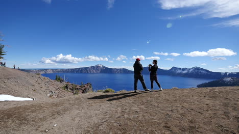 Oregon-Crater-Lake-With-Two-Tourists