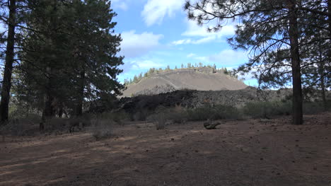 Butte-De-Lava-De-Oregon-Se-Acerca