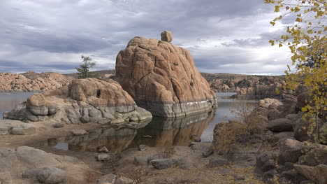 Arizona-Rocks-Surround-Watson-Lake