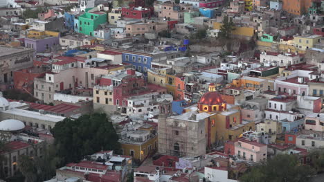 Mexiko-Guanajuato-Kirche-Am-Späten-Abend