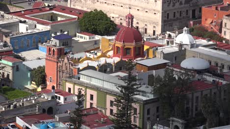 Mexiko-Guanajuato-Kirche-Mit-Roter-Kuppel