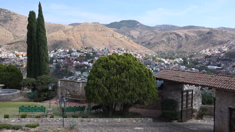 Mexiko-Guanajuato-Blick-Mit-Tor