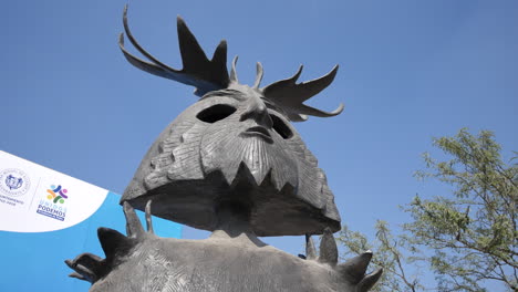 Mexico-San-Miguel-Statue-With-Headdress