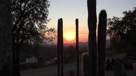 Mexiko-Zoomt-Auf-Die-Untergehende-Sonne