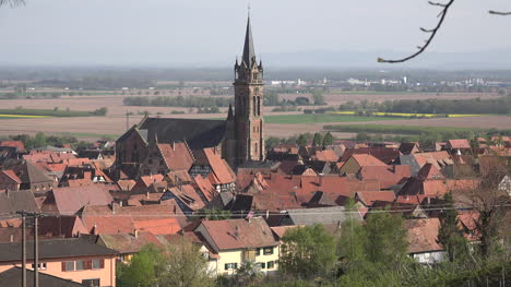 Frankreich-Elsass-Dambach-Kirche-Zoomt-Heraus