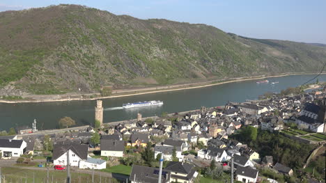 Germany-Oberwesel-With-Cruise-Ship-And-Train