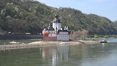 Germany-Rhine-Die-Pfalz-With-Train