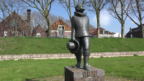 Países-Bajos-Schoonhoven-Histórico-Holandés-Estatua