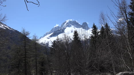 France-Mont-Blanc-And-Blue-Sky-Zoom-In