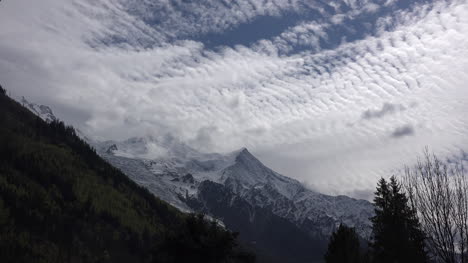 Francia-Mont-Blanc-Y-Nubes-Interesantes-Lapso-De-Tiempo