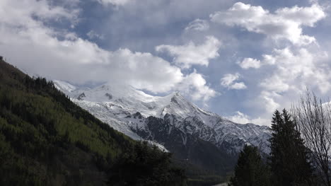 Francia-Mont-Blanc-Nubes-Sobre-El-Glaciar