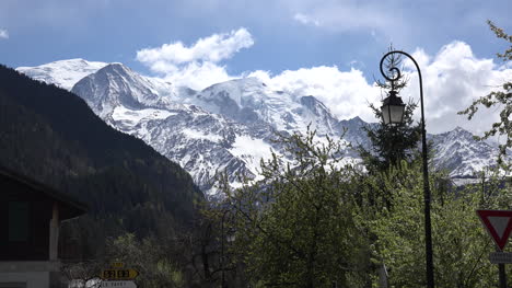 Francia-Mont-Blanc-Vista-Con-Luz-De-Calle