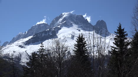 Francia-Mont-Blanc-Con-Briznas-De-Nubes-Alejar