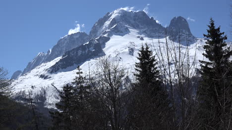 Francia-Mont-Blanc-Con-Briznas-De-Nubes