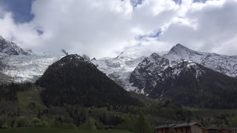 Francia-Mont-Blanc-Zoom-En-Pequeño-Glaciar