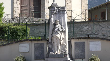 Francia-Revel-Belledonne-Estatua-De-La-Primera-Guerra-Mundial