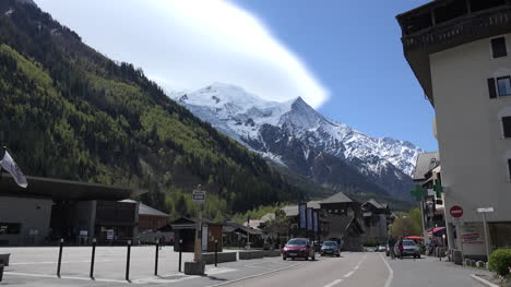 Calle-De-Francia-En-Chamonix-Con-Mont-Blanc