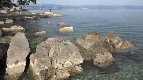 Croatia-Adriatic-Coast-With-Rocks-At-Mid-Tide