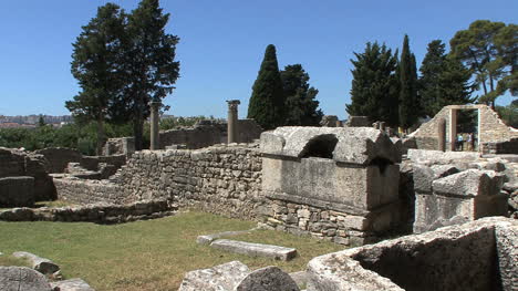 Roman-cemetery-Salona-Croatia