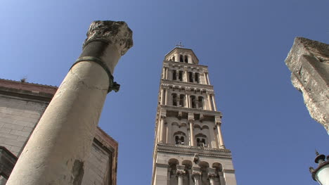 Torre-De-La-Catedral-Dividida-De-Croacia