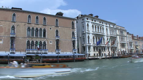 Venedig-Paläste-Am-Canal-Grande