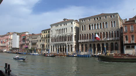 Venedig-Paläste-Am-Canal-Grande-On