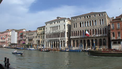 Palacios-De-Venecia-En-El-Gran-Canal