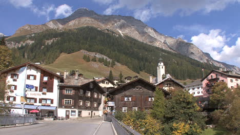 Switzerland-Splugen-town-and-mountain