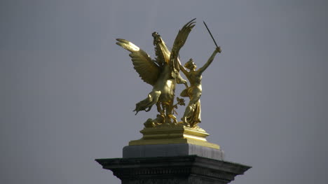 Paris-Victory-statue-on-Pont-Alexandre-III