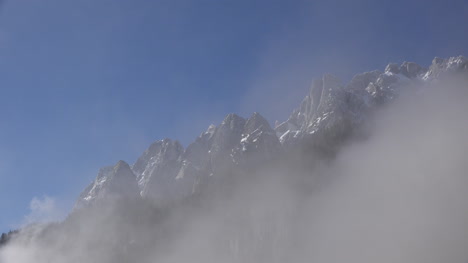 Austria-Niebla-Remolinos-Alrededor-De-Lapso-De-Tiempo-De-Picos