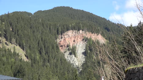 Austria-zooms-on-landslide-scar