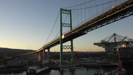 Kalifornien-Vincent-Thomas-Brücke-Gegen-Himmel