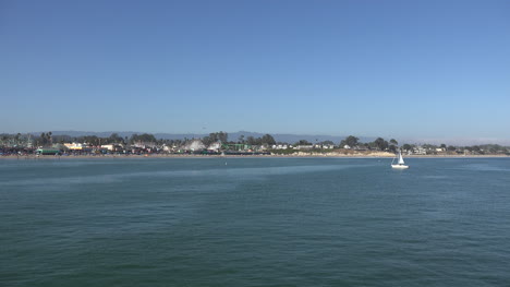 Kalifornien-Santa-Cruz-Ufer-Mit-Boot-Zoom-In