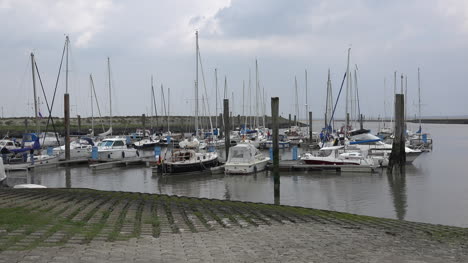 Deutschland-Nordseethema-Boote-Im-Hafen