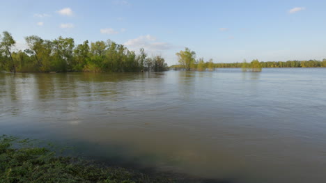 Louisiana-Mississippi-Fluss-Mit-Hochwasser