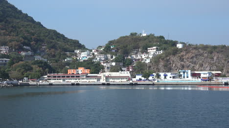 Mexico-Manzanillo-buildings-along-waterfront-pan