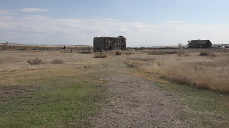 Montana-Hotel-Ruin-In-Gallatic-Zooms-In