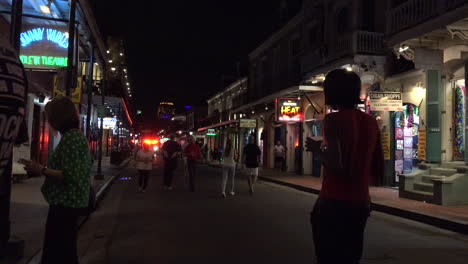 New-Orleans-Nacht-Auf-Der-Bourbon-Street-Zeitraffer