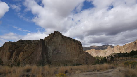 Excursionista-De-Oregon-En-Smith-Rocks