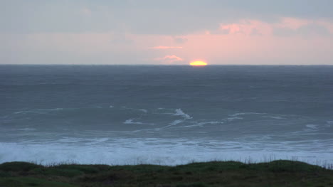 Atardecer-De-Oregon-Con-Un-Ligero-Destello-Verde