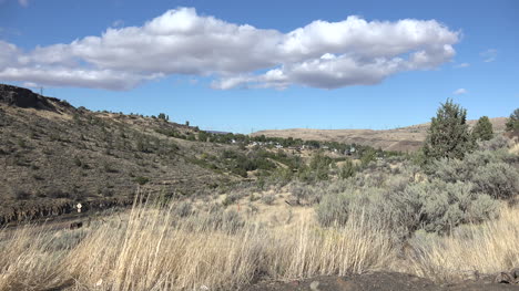 Oregon-ansicht-Mit-Wolken-über-Maupin