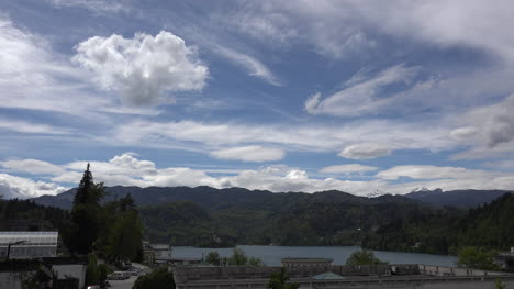 Eslovenia-Nubes-Sobre-El-Lago-Bled