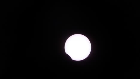 Eclipse-Solar-Cerca-Del-Lapso-De-Tiempo-Final