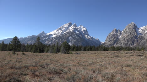 Wyoming-peak-south-of-Cascade-Canyon-zoom-in