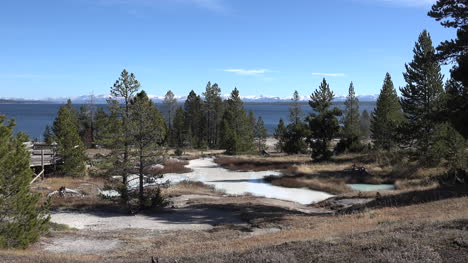 Yellowstone-Lake-and-West-Thumb-view