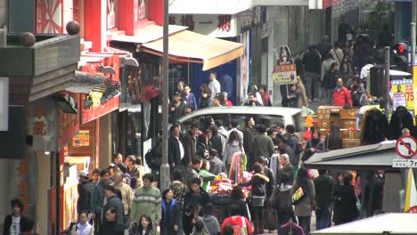 Hong-Kong-crowd