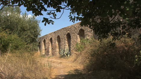 Acueducto-De-Campo-En-Grecia