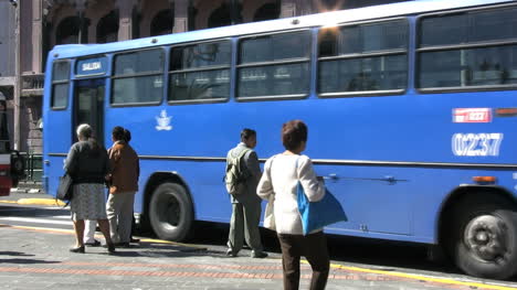 Ecuador-Quito-Busses